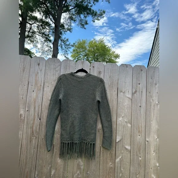 Green Knit Fringe Sweater size medium fall winter tassel cozy rayon wool spanner - Picture 8 of 12